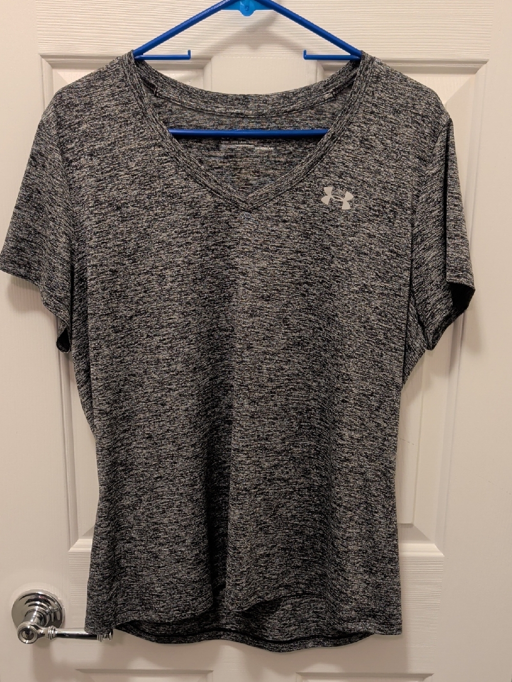 Under Armour Women's Black Gray Heather V-Neck Performance Tee